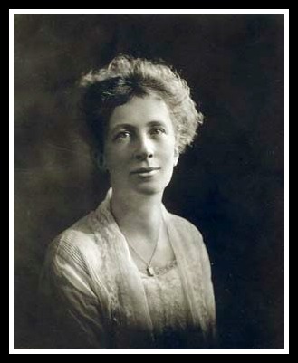 Lillian Gilbreth, circa 1920s, Frank and Lillian Gilbreth papers, MSP 7, Box 126, Folder 4, Courtesy Archives and Special Collections, Purdue University Libraries